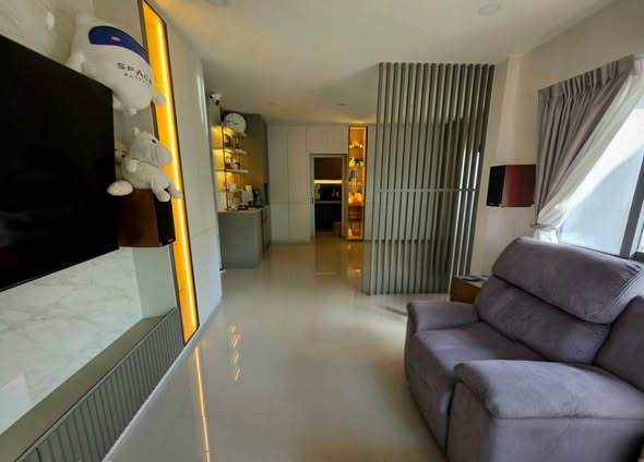 bedroom and living room of Centro Onnut-Suvarnabhumi
