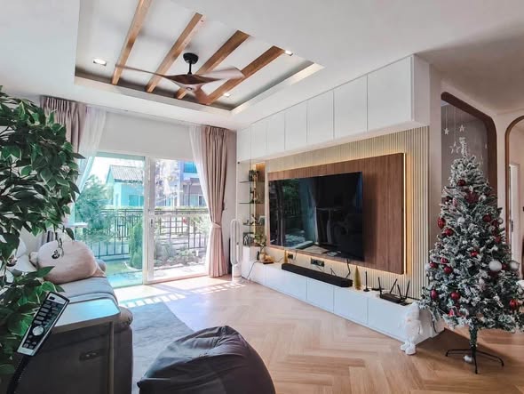 living room of Centro Phahol-Vibhavadi 2