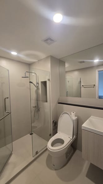 bathroom of Cerocco Bangna 36