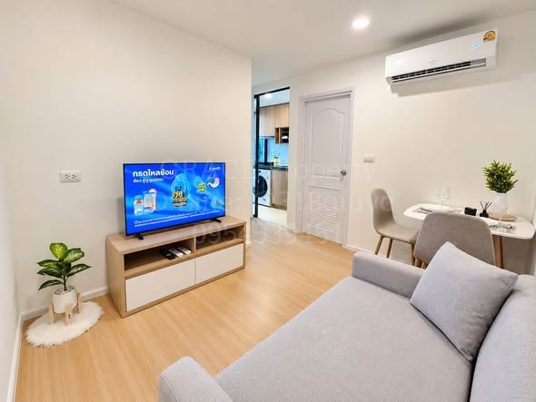 living room and bedroom of Cerocco Bangna 36