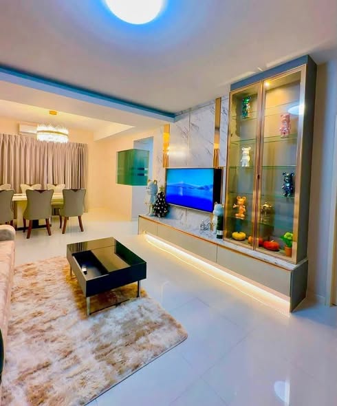living room of Chaiyapruk Srinakarin