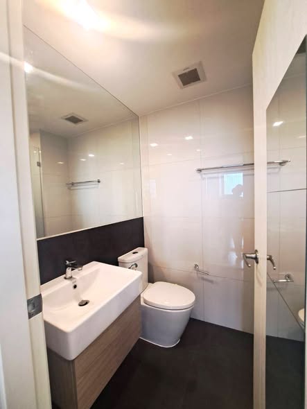 room interior of CHAMBERS On Nut Station, Sukhumvit Soi 81
