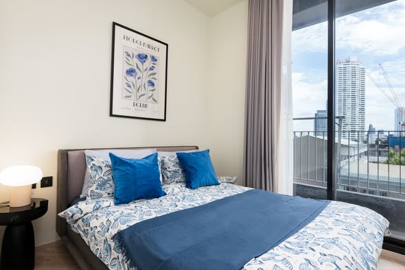 bedroom of Chapter Charoennakhon–Riverside