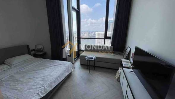 bedroom of Chapter Charoennakhon–Riverside