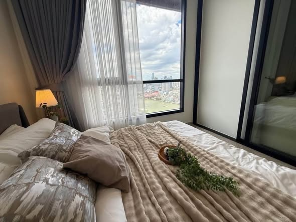 bedroom of Chapter Charoennakhon–Riverside