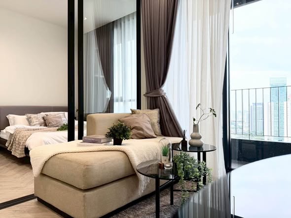 bedroom of Chapter Charoennakhon–Riverside