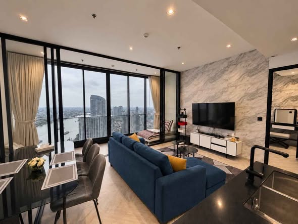 living room of Chapter Charoennakhon–Riverside