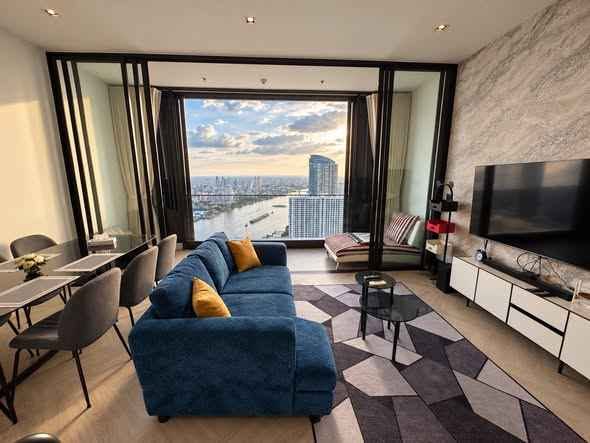 living room of Chapter Charoennakhon–Riverside