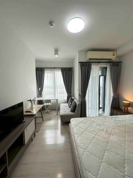 bedroom of Chapter One Eco Ratchada-HuaiKhwang