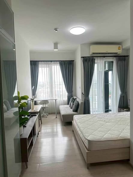 bedroom of Chapter One Eco Ratchada-HuaiKhwang