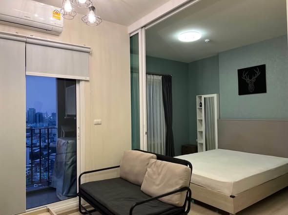 bedroom of Chapter One Eco Ratchada-HuaiKhwang
