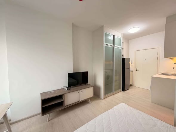 bedroom and room interior of Chapter One Eco Ratchada-HuaiKhwang