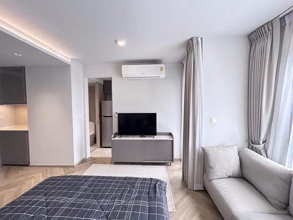 bedroom and living room of CHAPTER THONGLOR 25