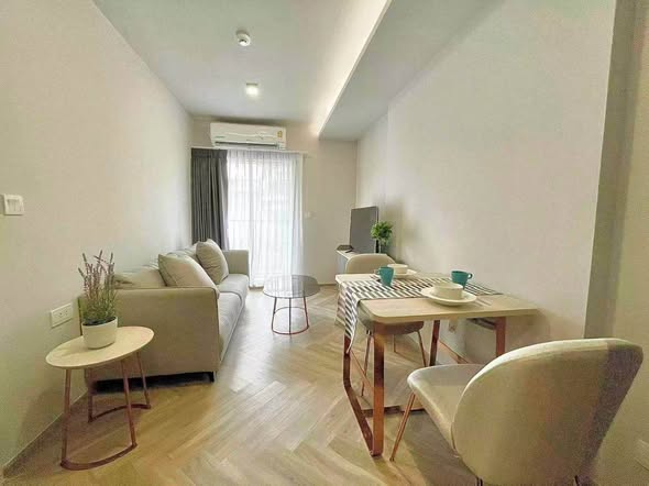 living room and room interior of CHAPTER THONGLOR 25