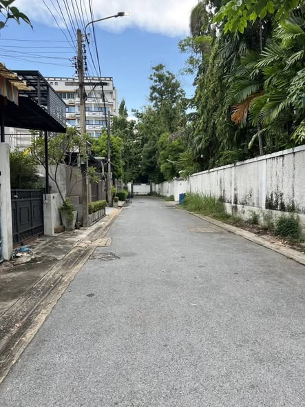 Charoenjai Place