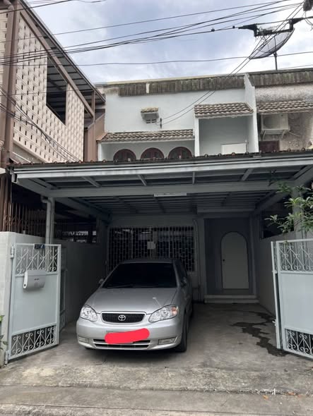 Charoenjai Place