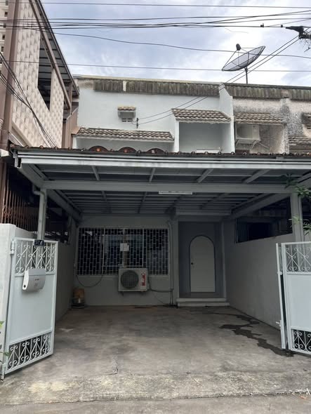Charoenjai Place