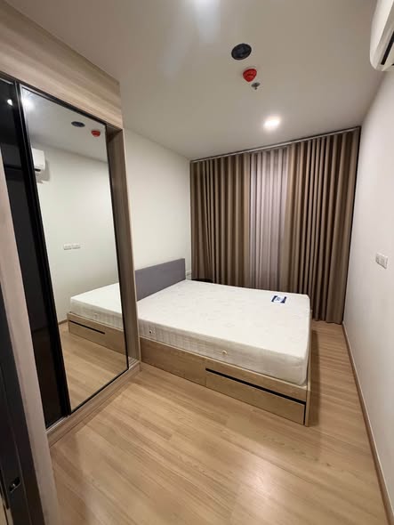 bedroom and room interior of Chewathai Kaset-Nawamin