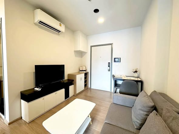 bedroom and living room of Chewathai Pinklao | ชีวาทัย ปิ่นเกล้า