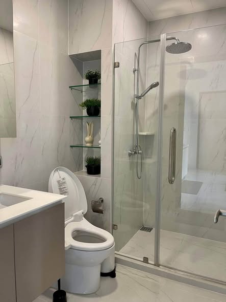 bathroom of Chewathai Residence Asoke