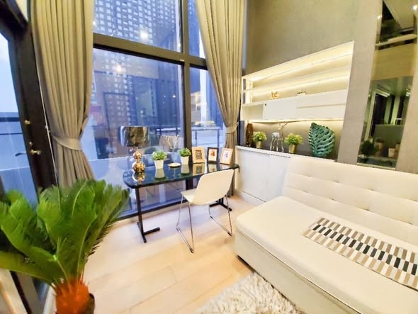 living room of Chewathai Residence Asoke