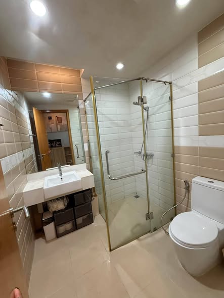 bathroom of Circle Condominium