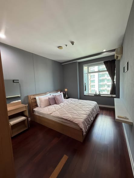 bedroom of Circle Condominium