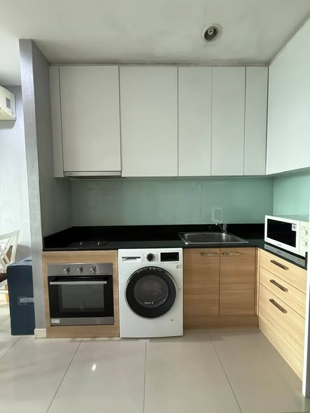 Circle Condominium