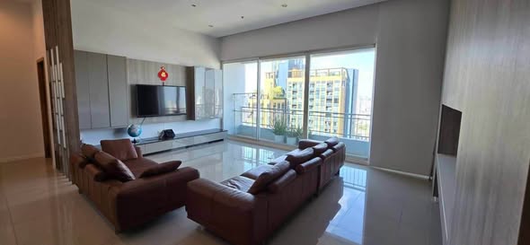 Circle Condominium