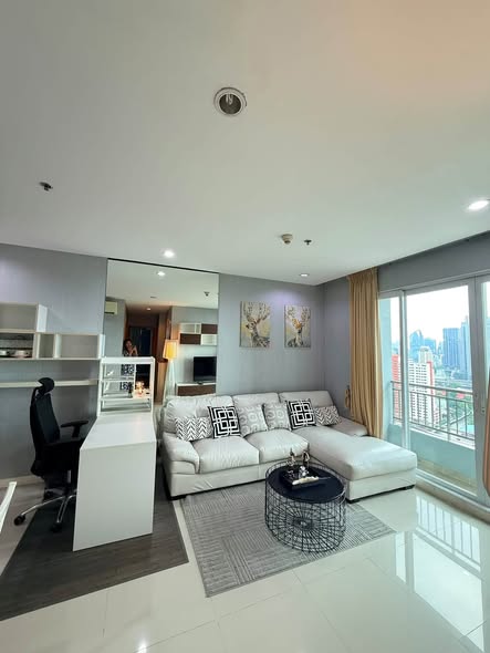living room of Circle Condominium