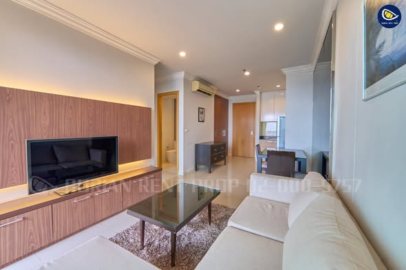 living room and bedroom of Circle Condominium