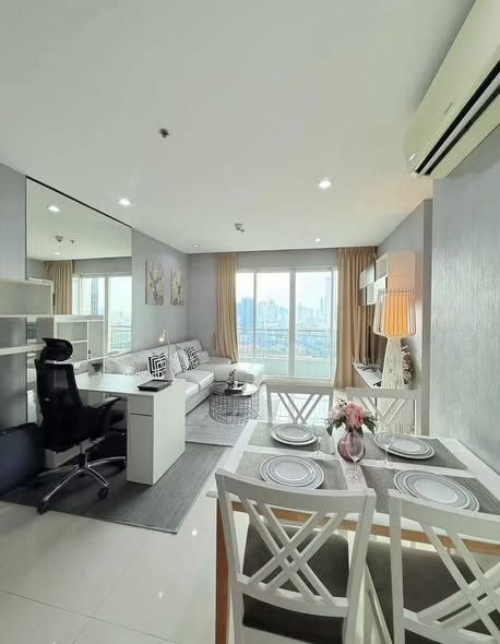 living room and bedroom and room interior of Circle Condominium