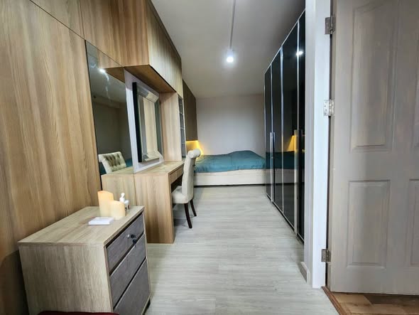 bedroom and room interior of City Home Sukhumvit