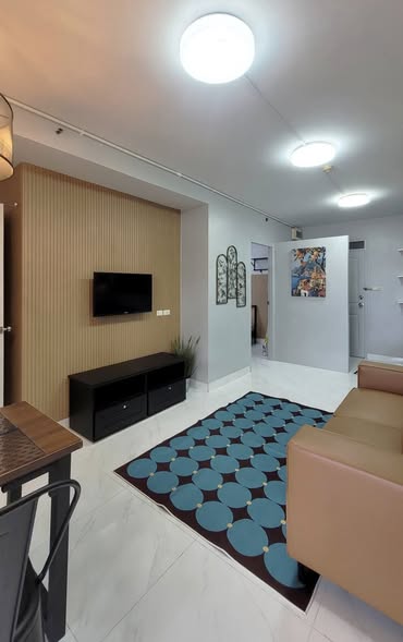living room and bathroom of City Home Sukhumvit