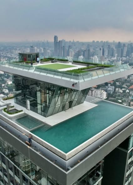 pool of CLOUD Thonglor-Phetchaburi