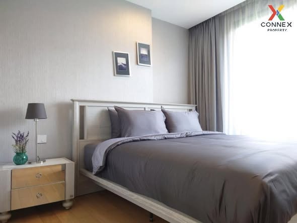 bedroom of Collezio Sathon-Pipat