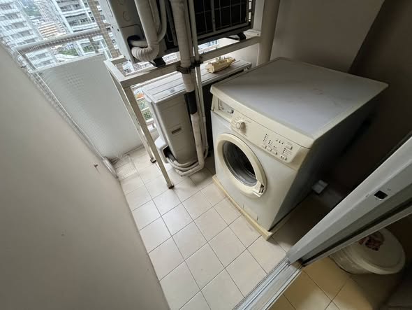 bathroom of Condo One X