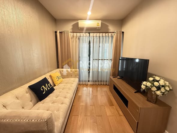 bedroom and living room of Condolette Dwell Sukhumvit 26