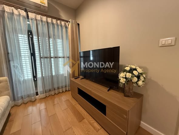 bedroom and living room of Condolette Dwell Sukhumvit 26