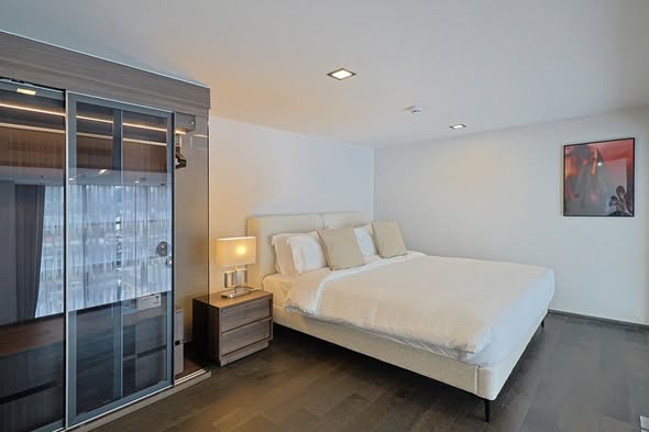 bedroom and room interior of CONNER Ratchathewi