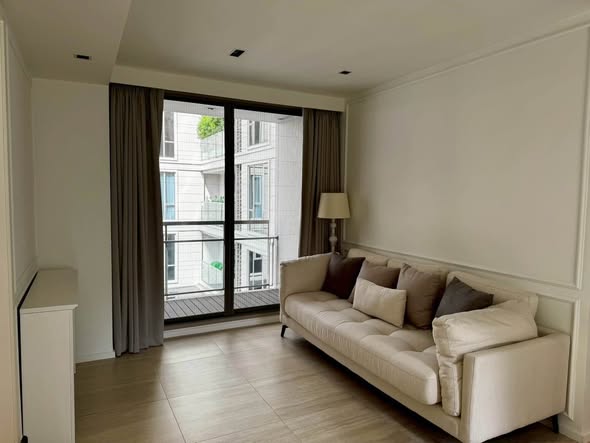 living room and bedroom of CRAFT Ploenchit