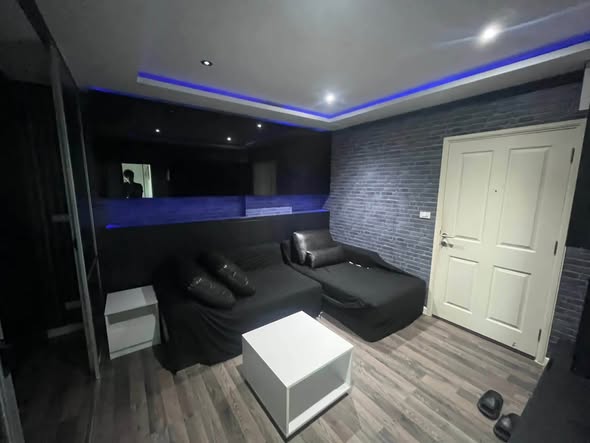 bedroom of D Condo Sukhumvit 109