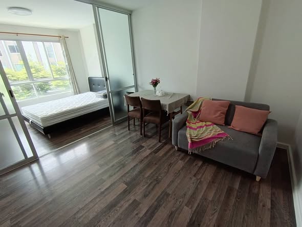 bedroom and living room of D Condo Sukhumvit 109