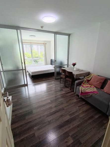 bedroom and room interior of D Condo Sukhumvit 109