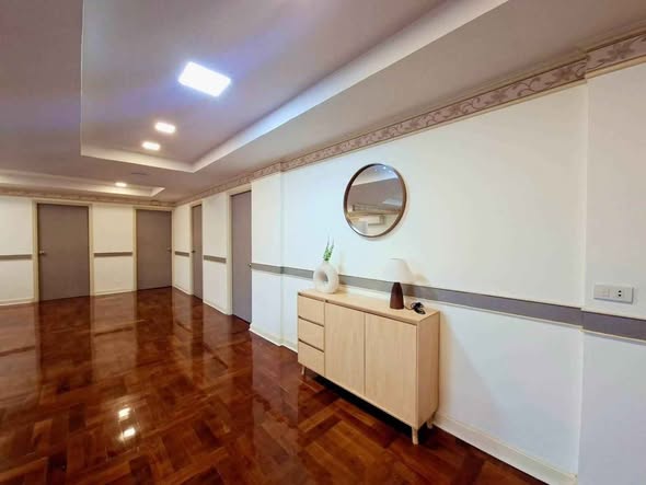 room interior of D. H. Grand Tower