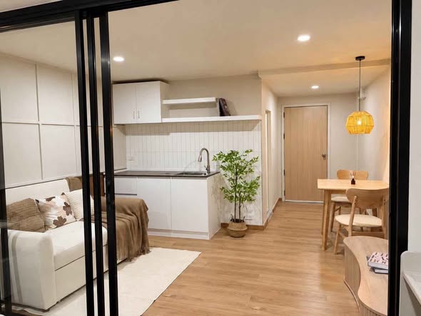 living room and bedroom and room interior of ซิตี้วิลล่า คอนโด D2