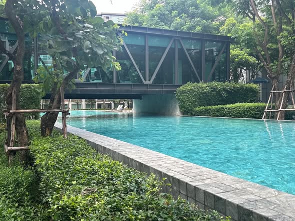 pool of dcondo ping
