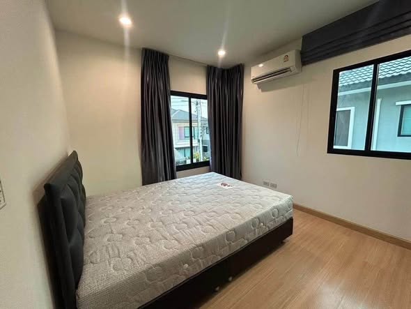 bedroom of Delight, Don Muang – Rangsit (Red Line)