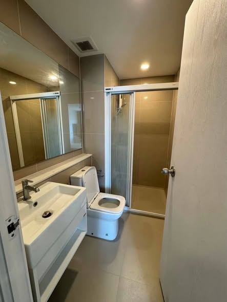 bathroom of DENIM Jatujak