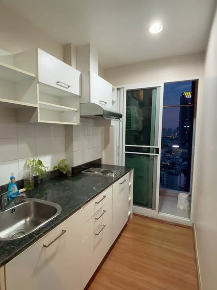Diamond Condominium, Ratchadaphisek